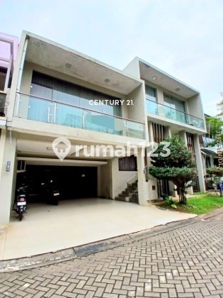 Rumah Semi Furnished Siap Huni di Kebayoran Bintaro