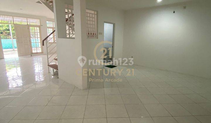 Disewakan Rumah 2 Lantai Strategis Dekat Pasar Dan St. Pdk Ranji 18