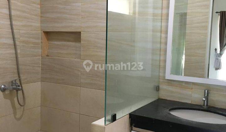 Disewakan Rumah Hook Semi Furnished Dekat Akses Tol Dan Stasiun Kereta 5