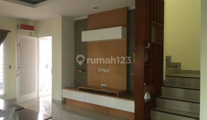 Disewakan Rumah Hook Semi Furnished Dekat Akses Tol Dan Stasiun Kereta 9