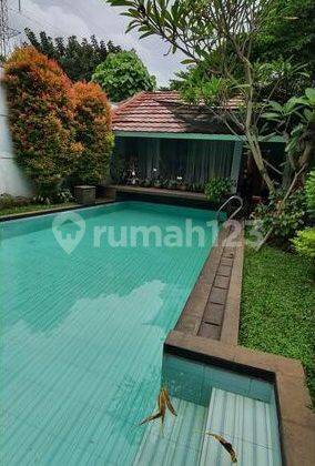 Dijual Rumah Minimalis Semi Furnished Ada Kolam Renang di Bintaro 3