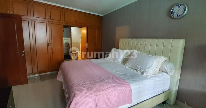Dijual Rumah Minimalis Semi Furnished Ada Kolam Renang di Bintaro 8