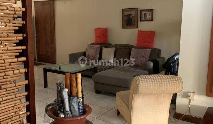 Dijual Rumah Cantik, Strategis Dekat Stasiun Dan Rumah Sakit di Bintaro 6