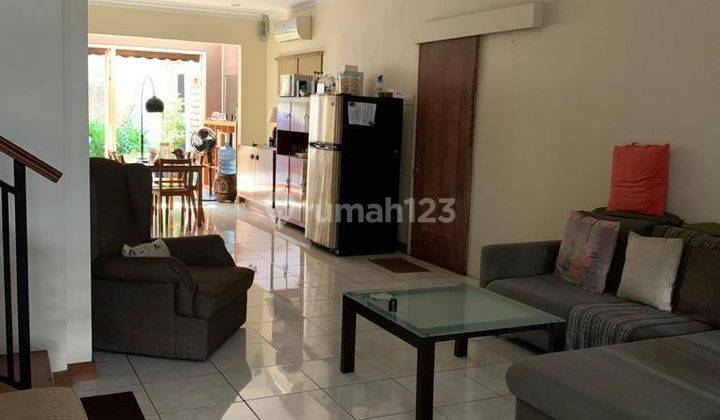 Dijual Rumah Cantik, Strategis Dekat Stasiun Dan Rumah Sakit di Bintaro 1