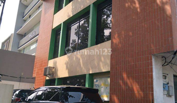 Dijual Gedung 3 Lantai Strategis Dekat Mall di Area Jakarta Timur 2
