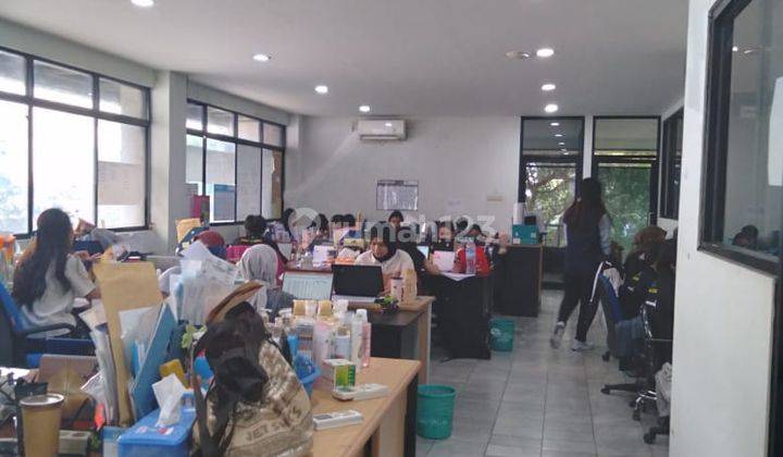 Dijual Gedung 3 Lantai Strategis Dekat Mall di Area Jakarta Timur 8