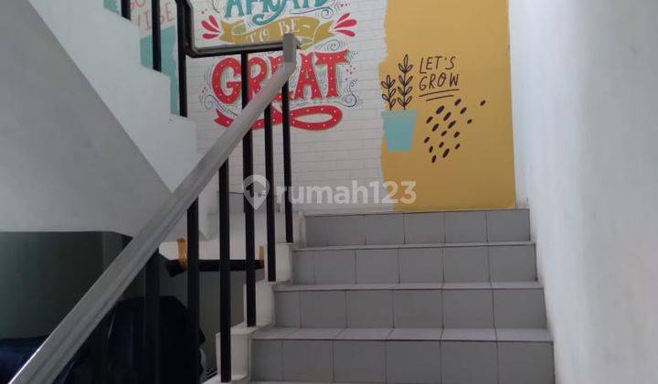 Dijual Gedung 3 Lantai Strategis Dekat Mall di Area Jakarta Timur 9
