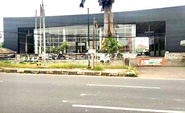 Jual Gedung Showroom di Cibubur 2