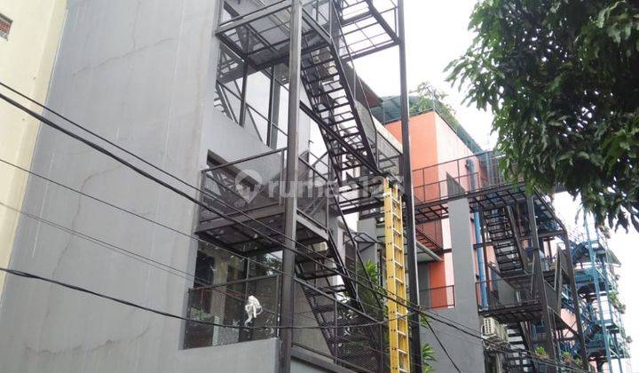 Ruko 5 Lantai , Baru Renovasi Siap Pakai,,dijual Cepat... 2