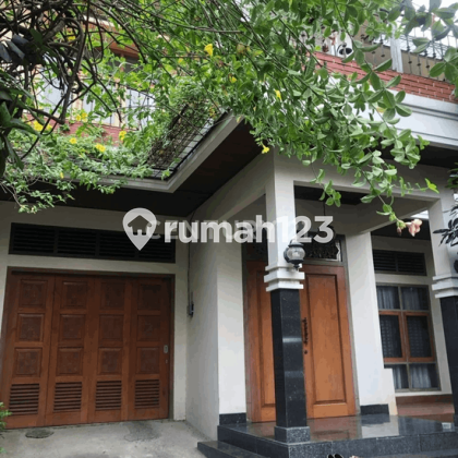 Rumah Mewah 2 Lantai Jalan Lebar di Kawasan Bintaro Jaya