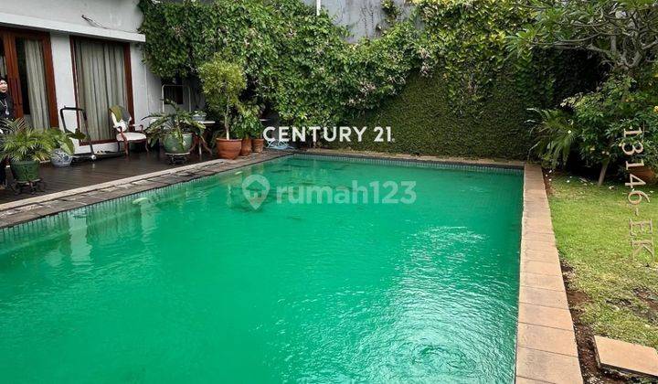 Dijual Exclusive Rumah Ada Kolam Renang Di Kebayoran Bintaro 1