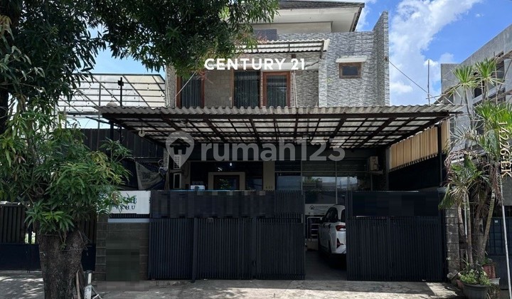 Dijual Rumah Dua Lantai Lokasi Strategis di Kelapa Dua Kebon Jeruk Jakarta Barat 