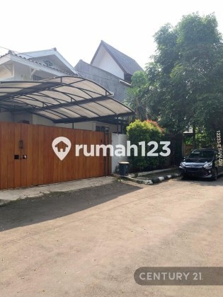 Dijual Rumah Cantik Siap Huni di Lokasi Strategis di Bintaro