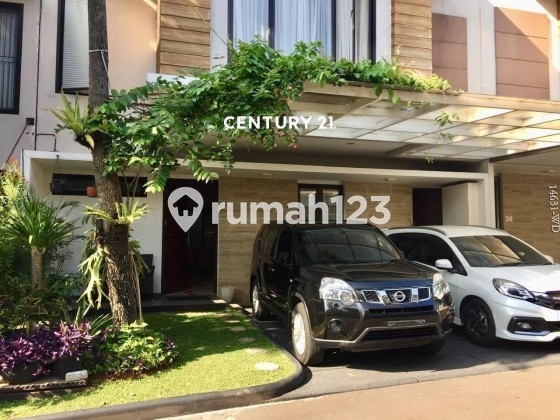 Beautiful House Ready to Occupy Attached Town House in Bintaro Sector 9