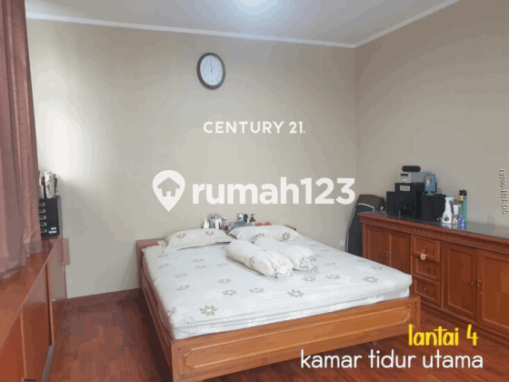 Semi-Furnished Ready-to-Occupy House with Strategic Location in Kebayoran Residence Bintaro 2