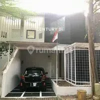 Disewakan Rumah 2 Lantai Dalam Cluster di Ozone Residence