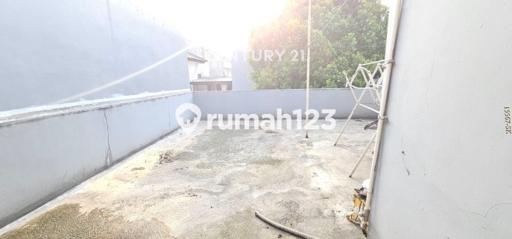 Dijual Rumah Hook Dalam Cluster Dekat Bintaro Exchange Mall 2