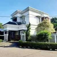 Dijual Rumah Hook Halaman Luas Di Depan Samping Dan Belakang 1