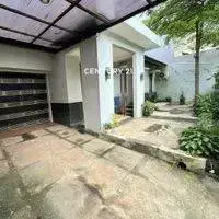 Dijual Cepat Rumah Posisi Depan Belakang Strategis Di Bintaro