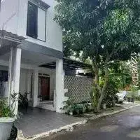 Dijual Rumah Asri Lokasi Strategis Mahagoni Park Bintaro Jaya 1