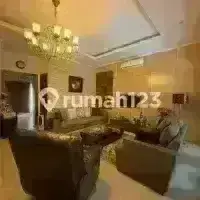 Rumah Furnished, Depan Taman di Kebayoran Residence Bintaro Sektor 7 2