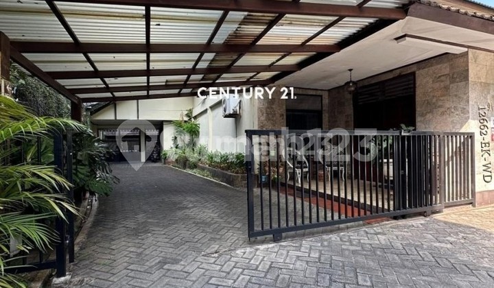 Dijual Rumah Tanah Luas di Tengah Kota Strategi di Warung Buncit 2