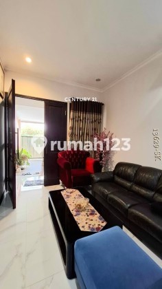 For Sale: Minimalist House in Strategic Location Sector 9 Bintaro Jaya