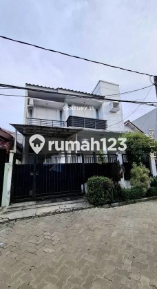 For Sale 2-Story House Ready to Occupied in Sector 3 Bintaro Jaya