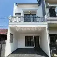 Rumah Brand New American Clasic Cluster Cornelia Graha Raya 1