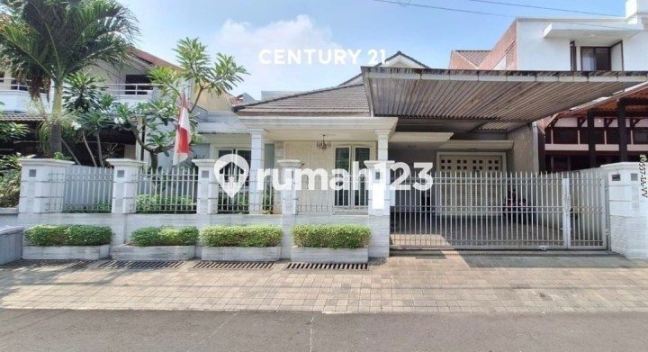Rumah Siap Huni Aman dan Asri One Gate System di Bintaro Sektor 1