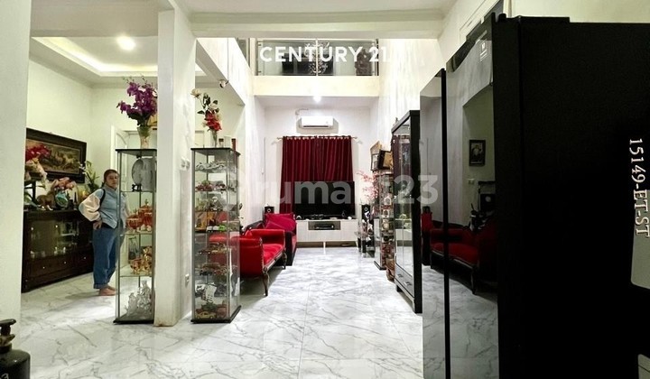 Rumah cantik, semi furnished dijual di dalam cluster di area Jombang, Ciputat, Tangerang Selatan. 2