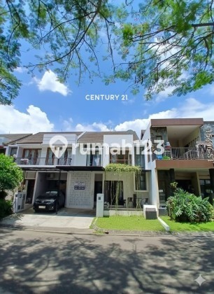 For Sale Ready-to-Occupy House Facing Park in Sector 9 Bintaro