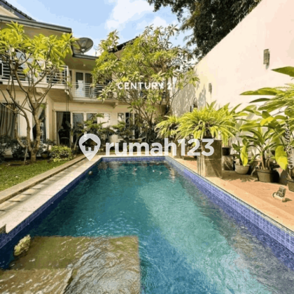 Dijual Rumah Mewah Dilengkapi Swimming Pool di Bintaro Sektor 9