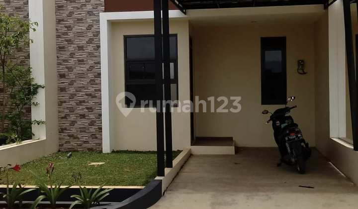 Rumah Minimalis di Grand Sharon Residence Rumah Minimalis di Grand Sharon Residence