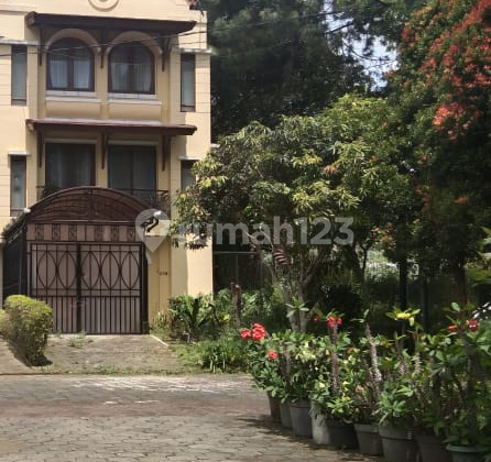 Jual Rumah Villa Dekat Lembang 1