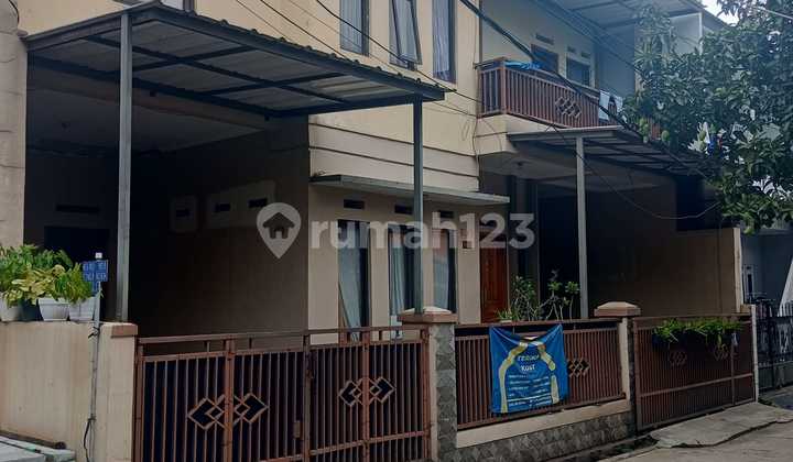 For Sale: Active Boarding House in Bumi Panyileukan Complex, 2-Car Road Access. 2