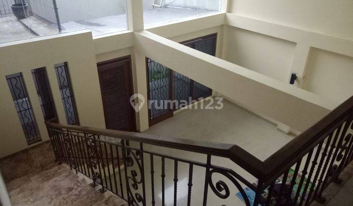 Disewakan Rumah Di Setraduta Cemara, Bandung 4