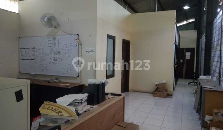 Dijual Gudang Hanya Hitung Tanah di Jl. Soekarno Hatta