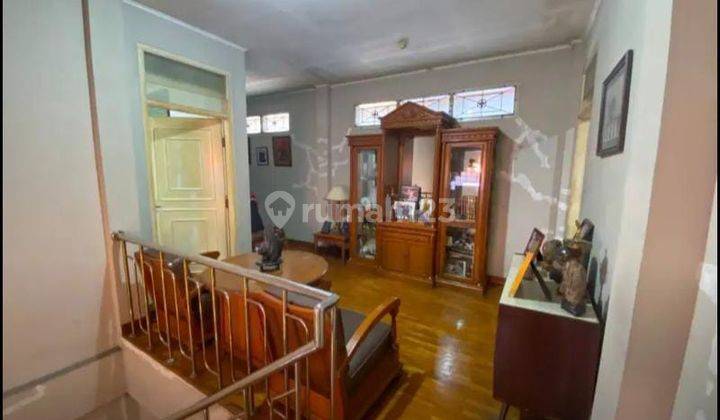 Dijual Rumah Lokasi Strategis di Jl. Progo, Bandung 4