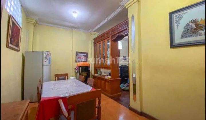 Dijual Rumah Lokasi Strategis di Jl. Progo, Bandung 9