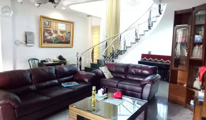 Rumah di Jl. Simpang Lembah Sukaresmi, Bandung