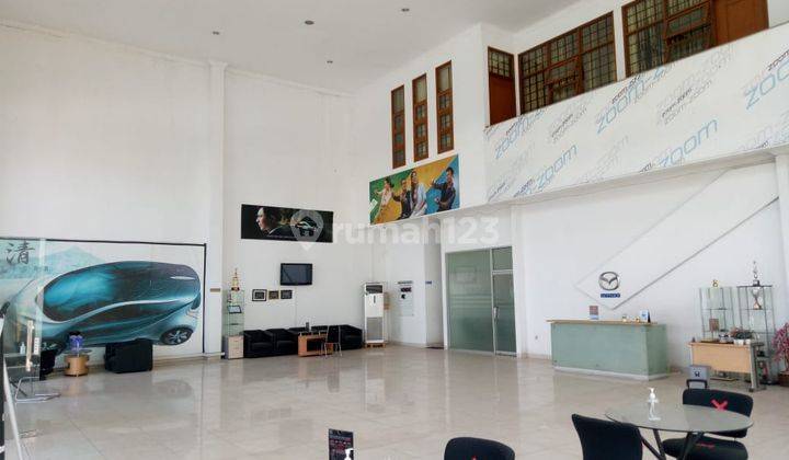 Dijual Bangunan Ex. Showroom di Jl. Soekarno Hatta, Bandung 1