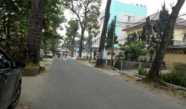 Turun Harga Rumah Lama Di Jl. Dr. Rum, Bandung Turun Harga Rumah Lama Di Jl. Dr. Rum, Bandung