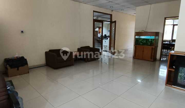 Tanah dan Bangunan di Jln. Supratman, Bandung