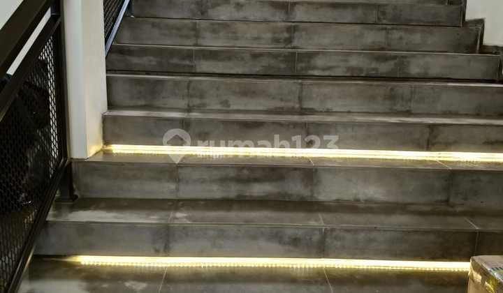 Rumah Mewah Full Furnished View Bandung di Dago Resort Pakar Raya 2