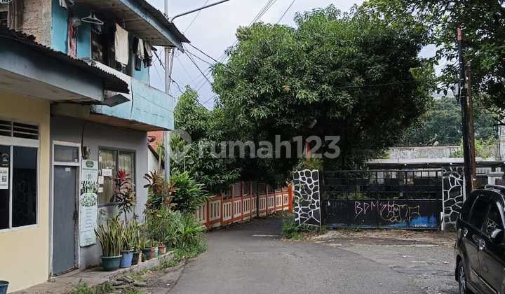 Rumah dan Tempat Usaha di Bapa Husen Dalam, Cipaganti - Bandung 2