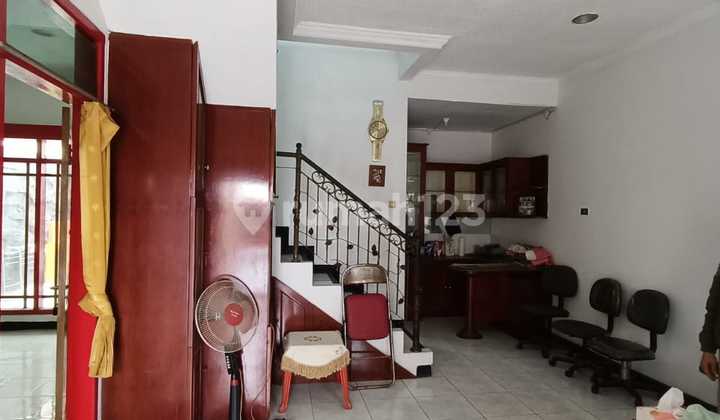 House in Taman Mutiara Complex, Central Cimahi