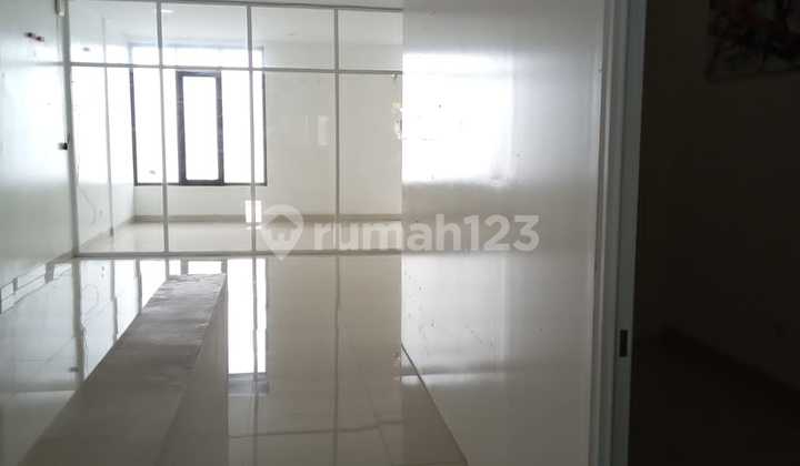 Ruko 3 Lantai di di Transmart Buah Batu, Jl. Raya Bojongsoang Ruko 3 Lantai di di Transmart Buah Batu, Jl. Raya Bojongsoang