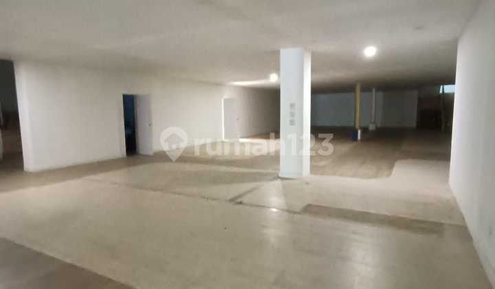 For Rent 3-Story Shop House on Jln. Pasir Kaliki, Bandung City