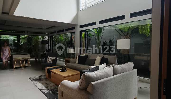 Rumah Baru, Lux di Sayap Riau, Kota Bandung